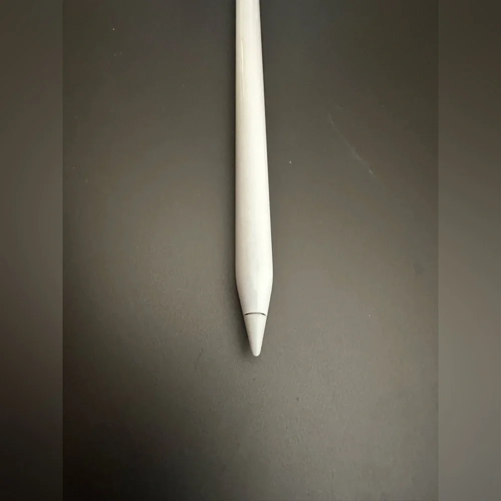 Apple Pencil (1st Generation) - Includes USB-C to Pencil Adapter